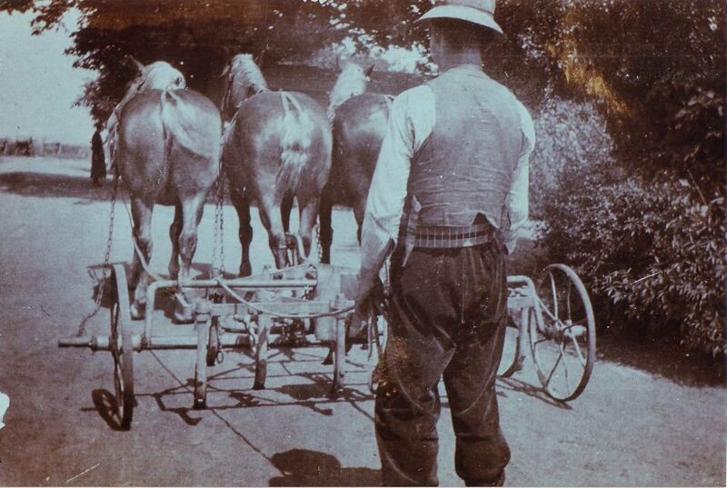 Datei:Heimkehr vom Feld AK.jpg