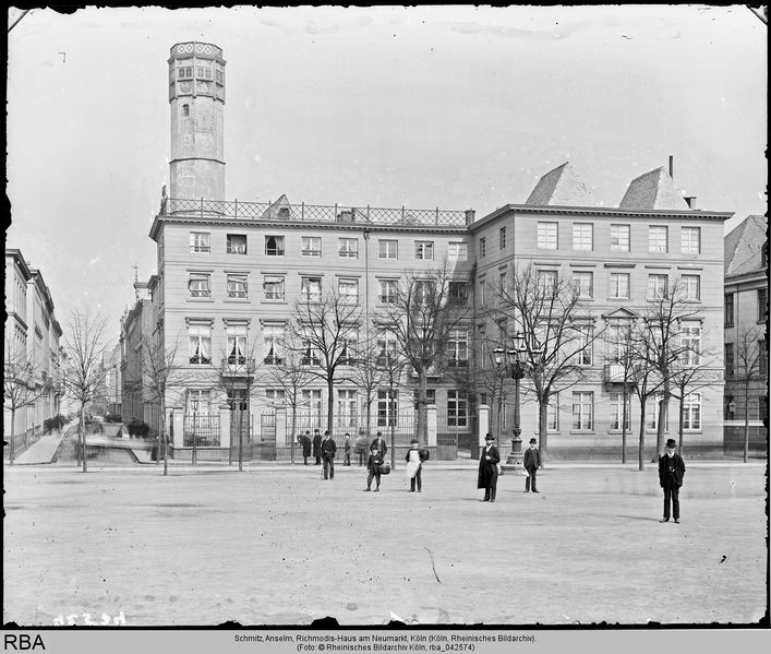 Datei:Rba 042574-Neumarkt-Richmodishaus.jpg